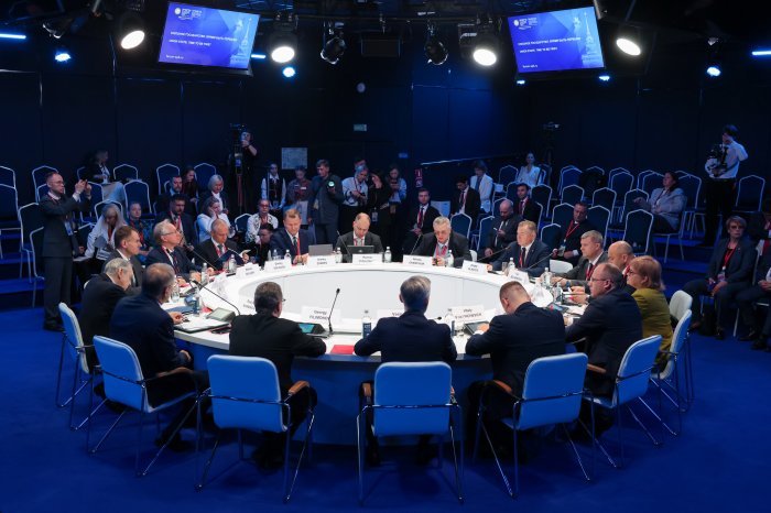 МТПП на ПМЭФ‑2026: международные контакты, бизнес-диалоги и новые возможности для экспорта Москвы во второй день форума