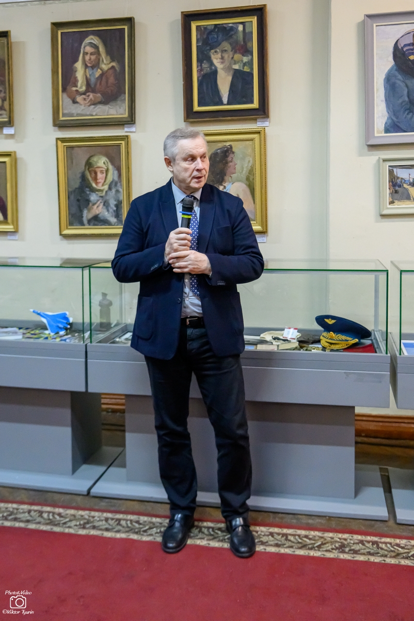 В Центральном офицерском клубе Воздушно-космических сил открыта выставка классического советского искусства