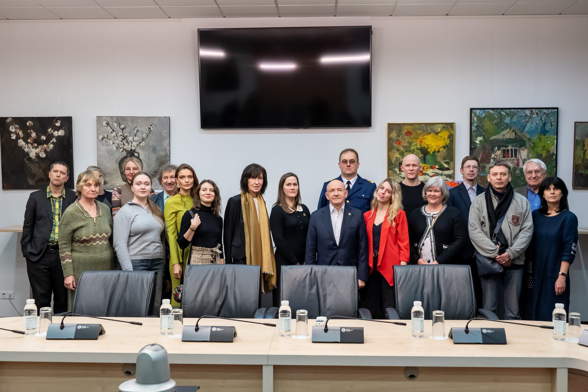 Цветущая сложность и индустриальная поэзия Цветущая сложность и индустриальная поэзия