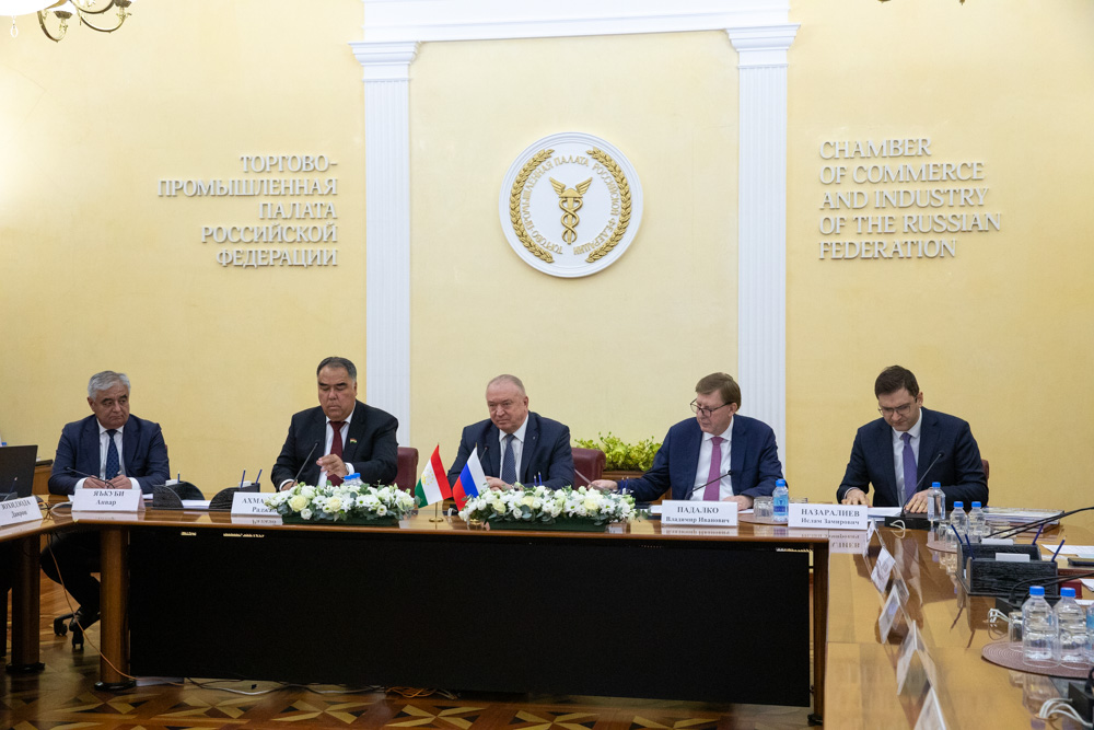 На встрече с делегацией Согдийской области Таджикистана Владимир Платонов представил два флагманских проекта МТПП