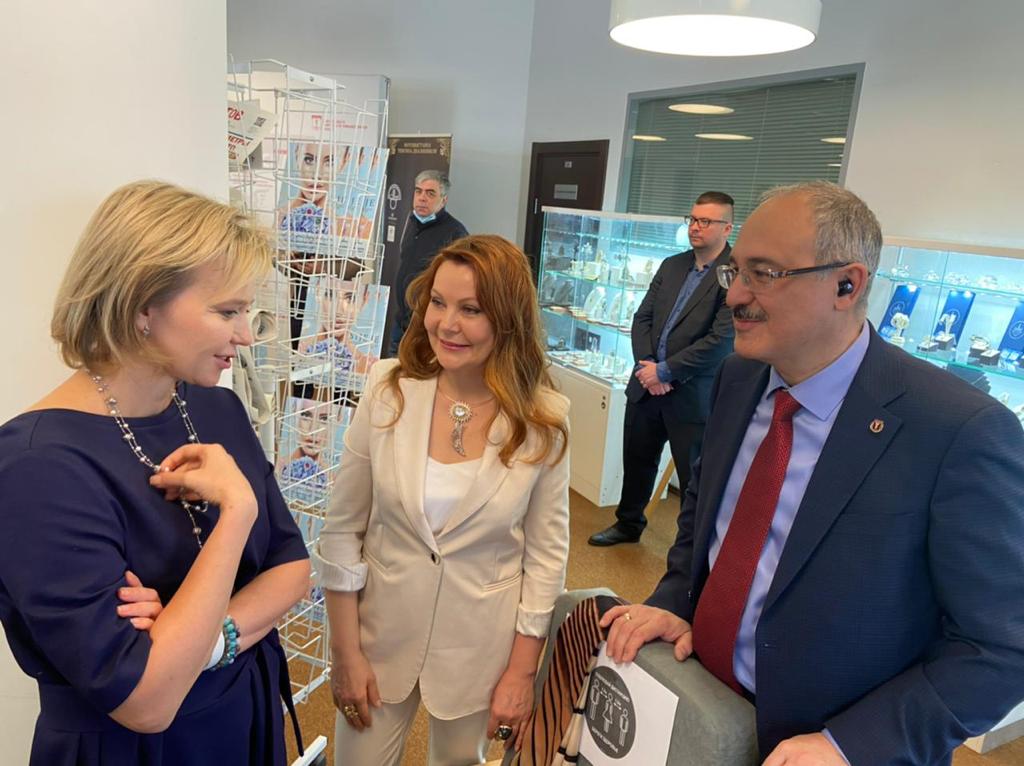 На ювелирной выставке в МТПП названы финалисты и лауреаты премии «Русская бриллиантовая линия-2020»