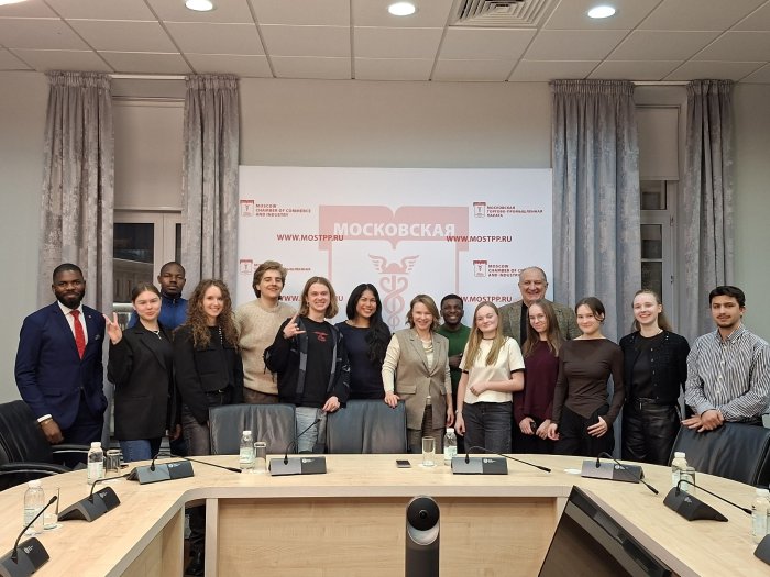 «От первого лица»: истории, за которыми стоят реальные люди и их бизнес