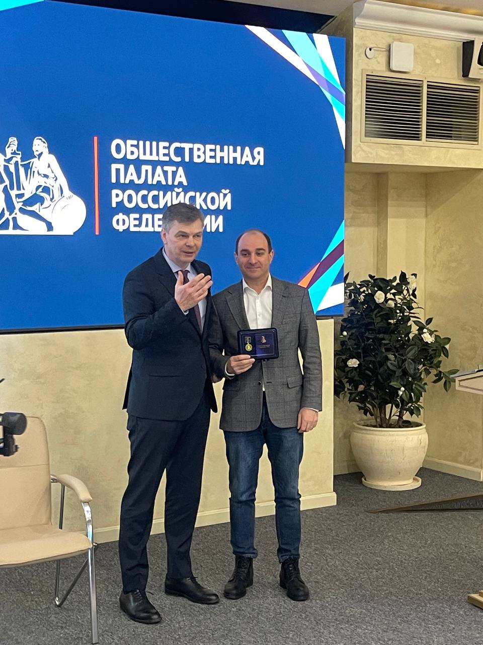 Константин Авагимов награжден медалью имени А. С. Грибоедова в Общественной палате Российской Федерации