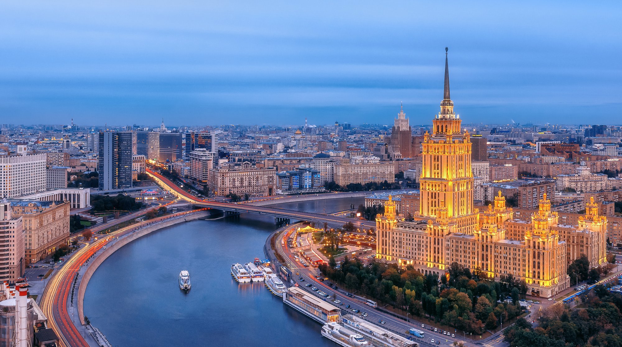 Москва открывается туристам