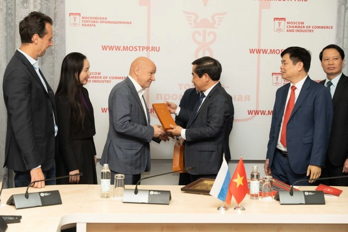 Delegation from Vietnam visits MCCI