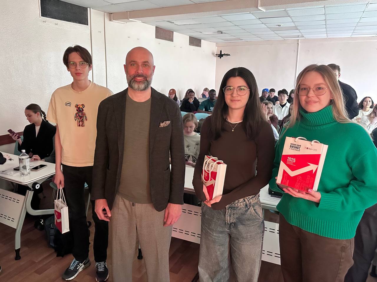 «Начни свой бизнес с Москвой»: МТПП вдохновляет будущих предпринимателей на «Неделе карьеры»
