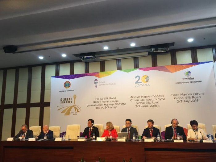 Vladimir Platonov presented the approaches and practices in extending hospitality in Moscow at the Forum of the Silk Road countries