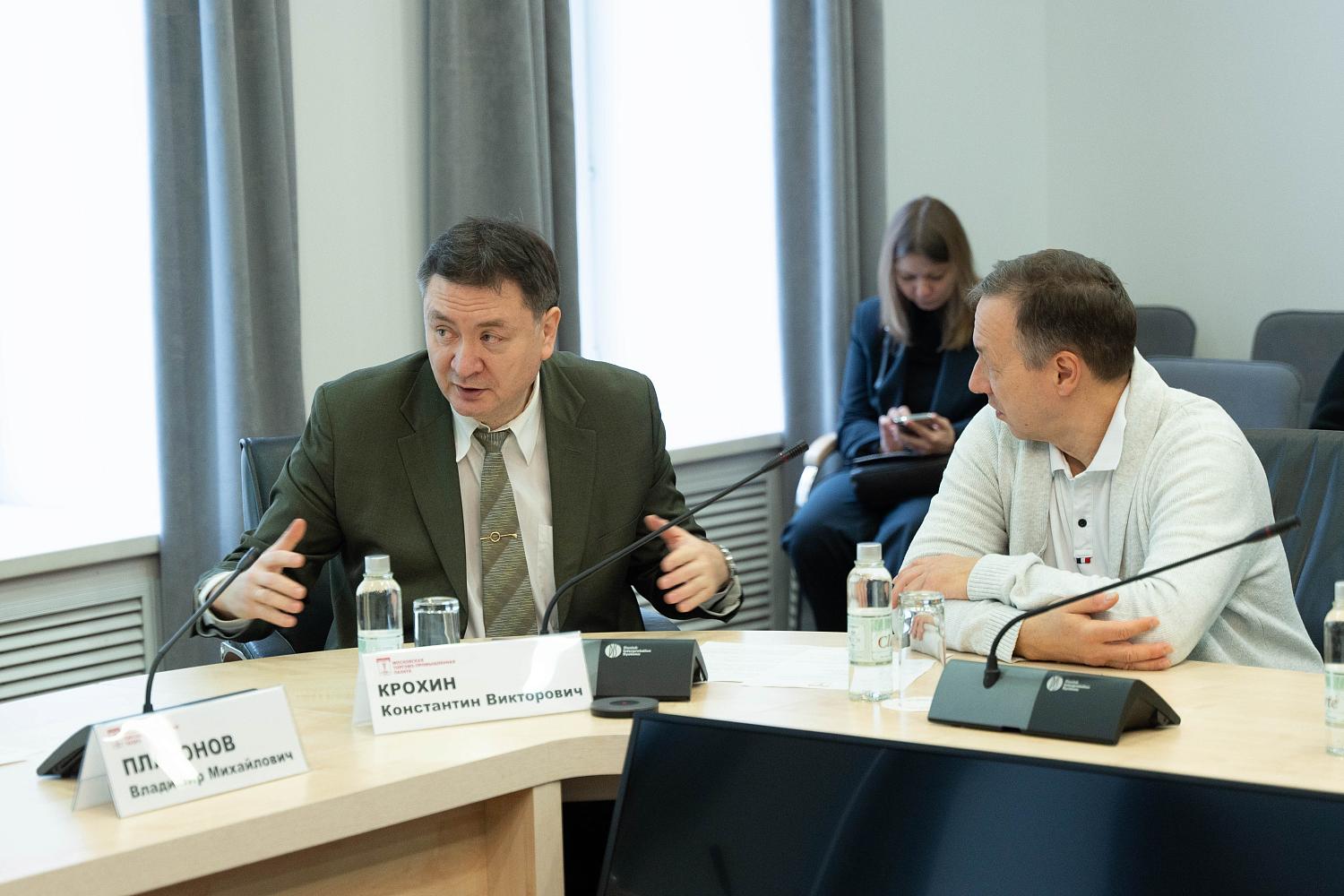 Профессиональное сообщество обсуждает возможности совершенствования системы вывоза ТКО