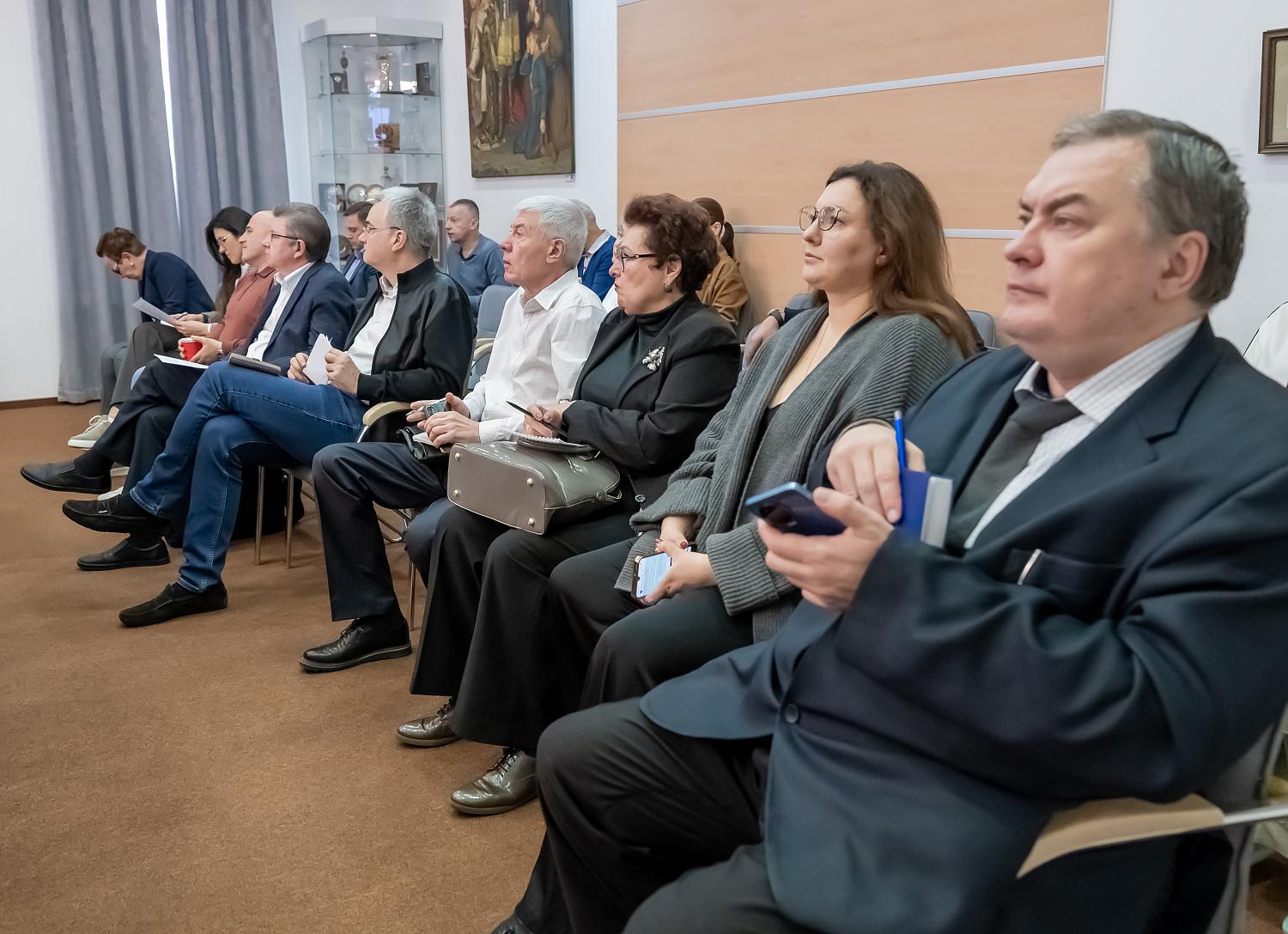 Эксперты обсудили перспективы практического внедрения исламского банкинга в России