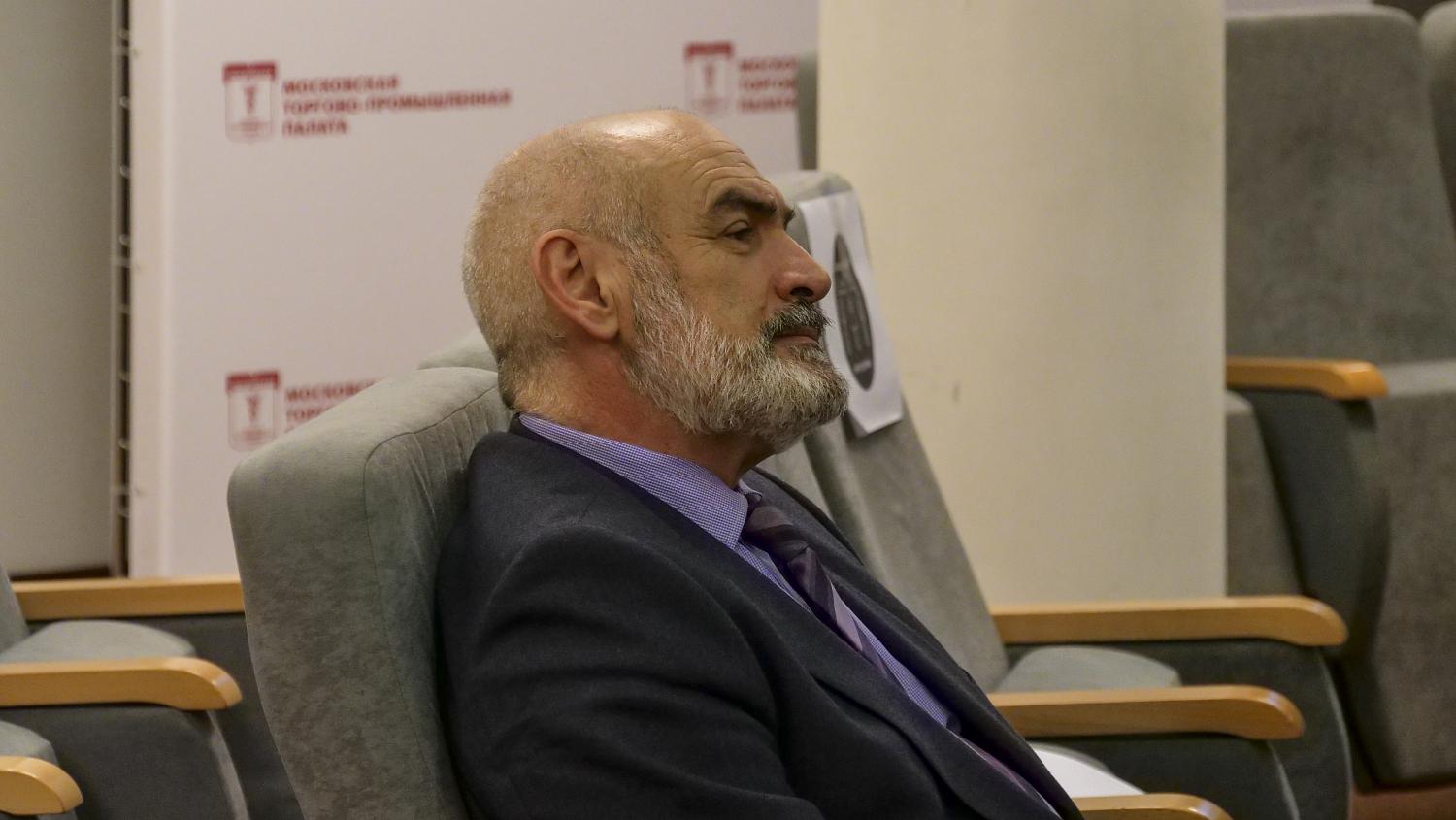 Сила Палаты - в контактах, связях и статусе