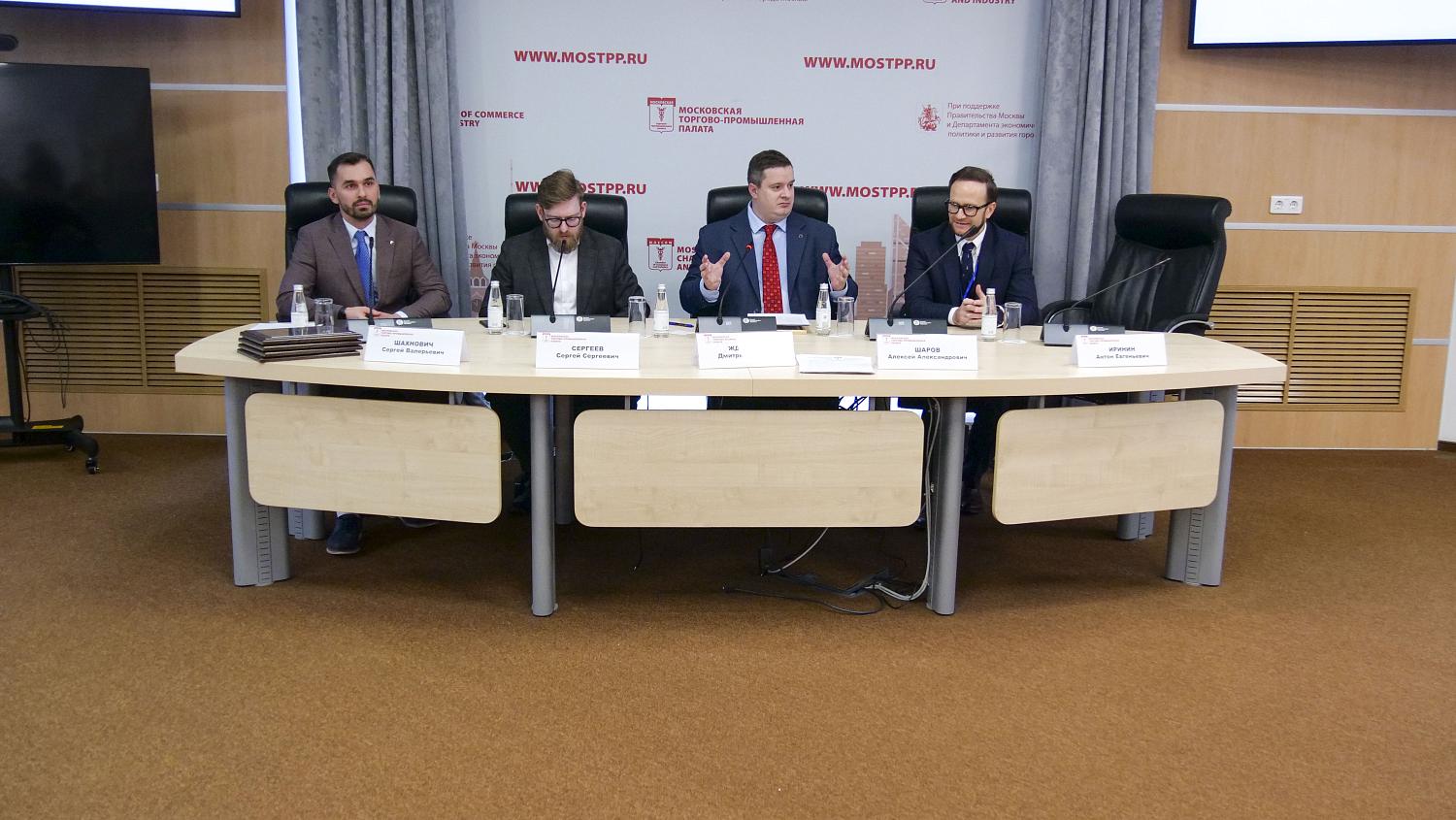 В МТПП наградили мастеров разрешения долговых споров