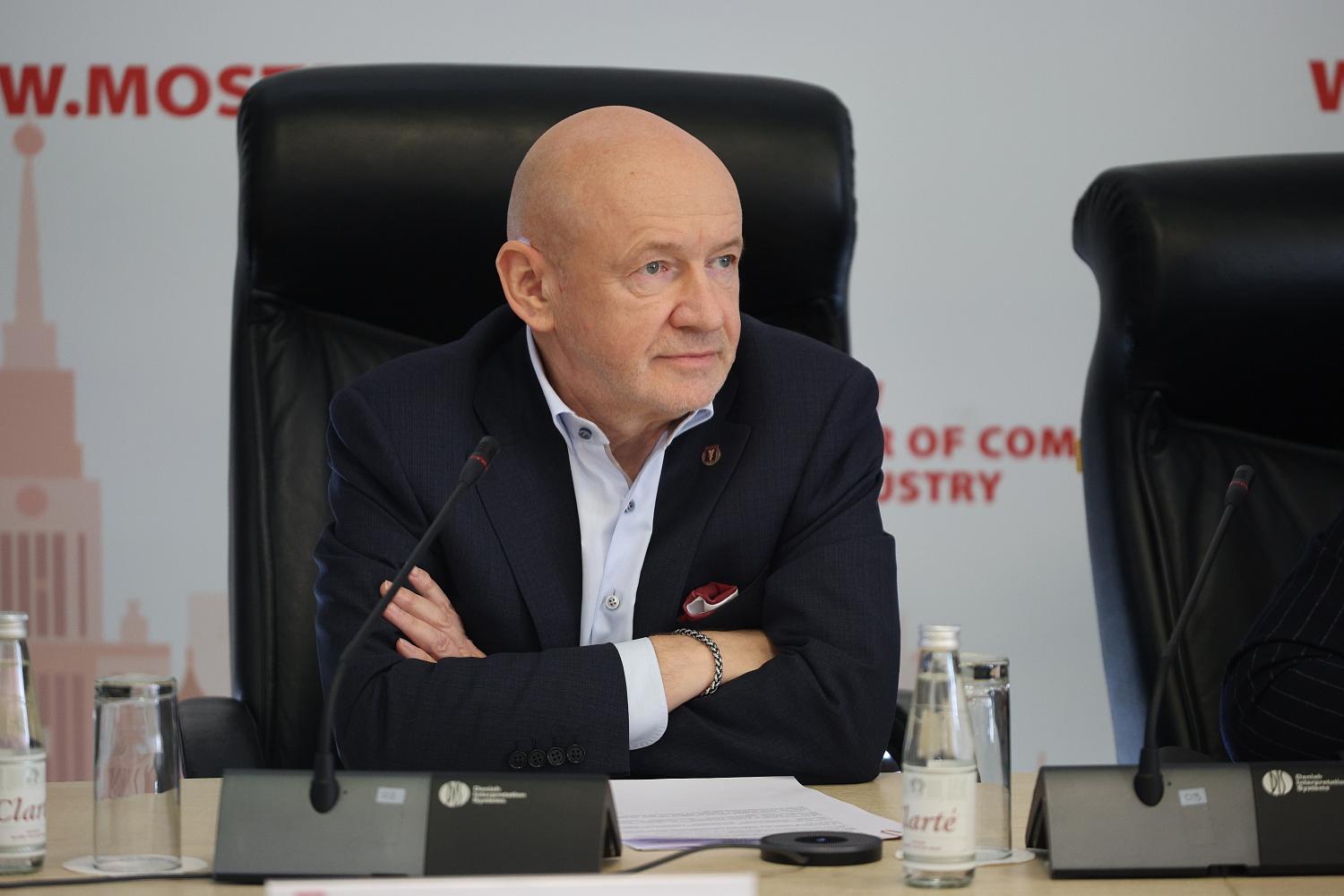 Обсуждены проблемы законодательного регулирования строительства объектов социальной инфраструктуры застройщиком 