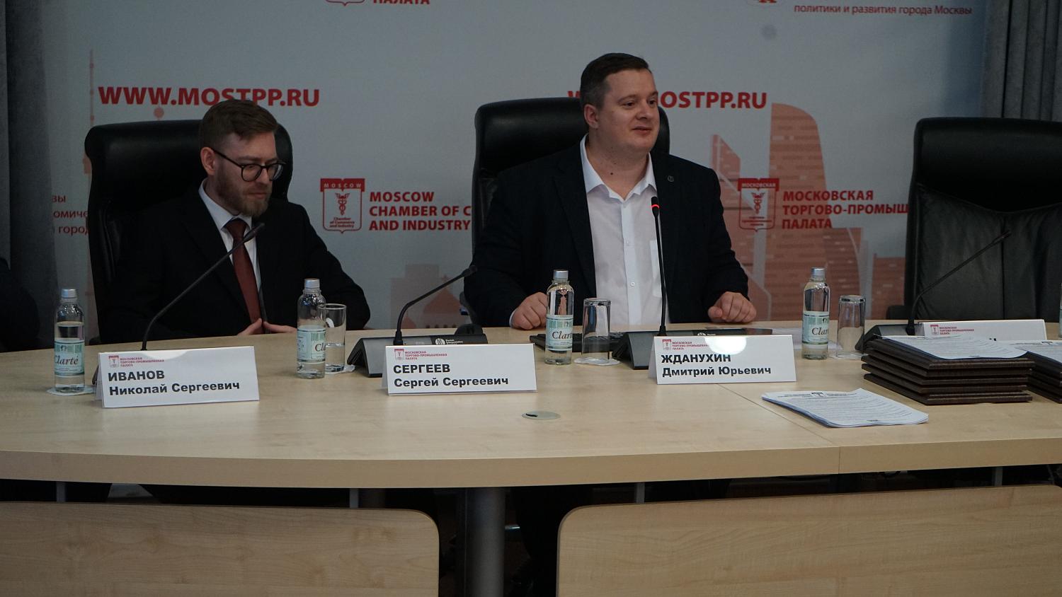Мастера разрешения долговых споров получили заслуженные награды