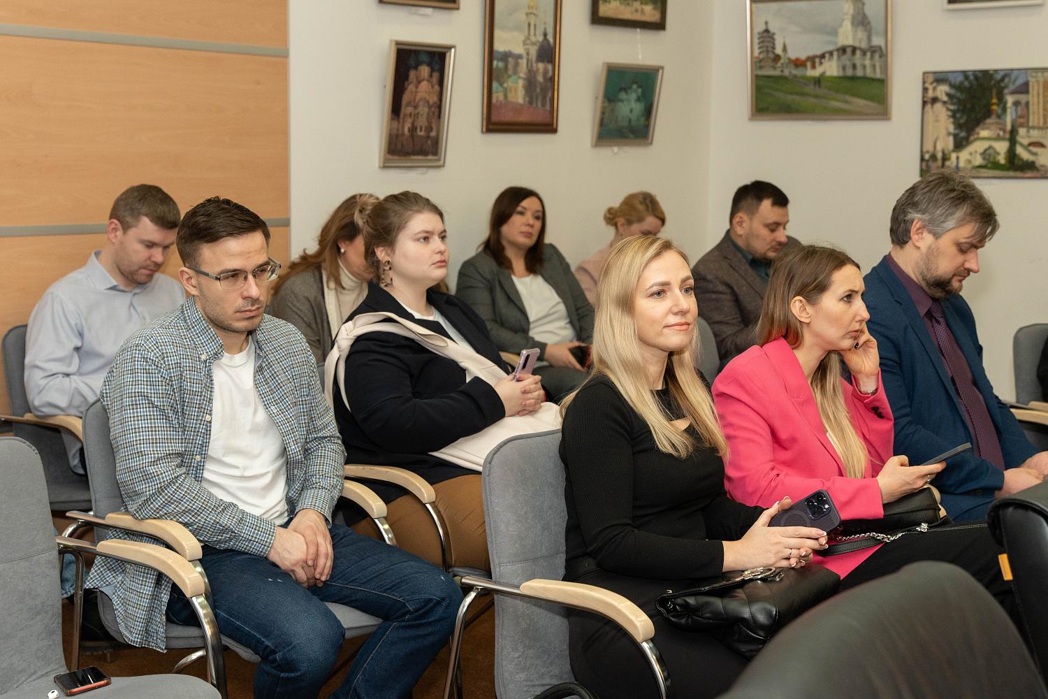 Обсуждены тренды и точки роста транспортной логистики в 2024 году