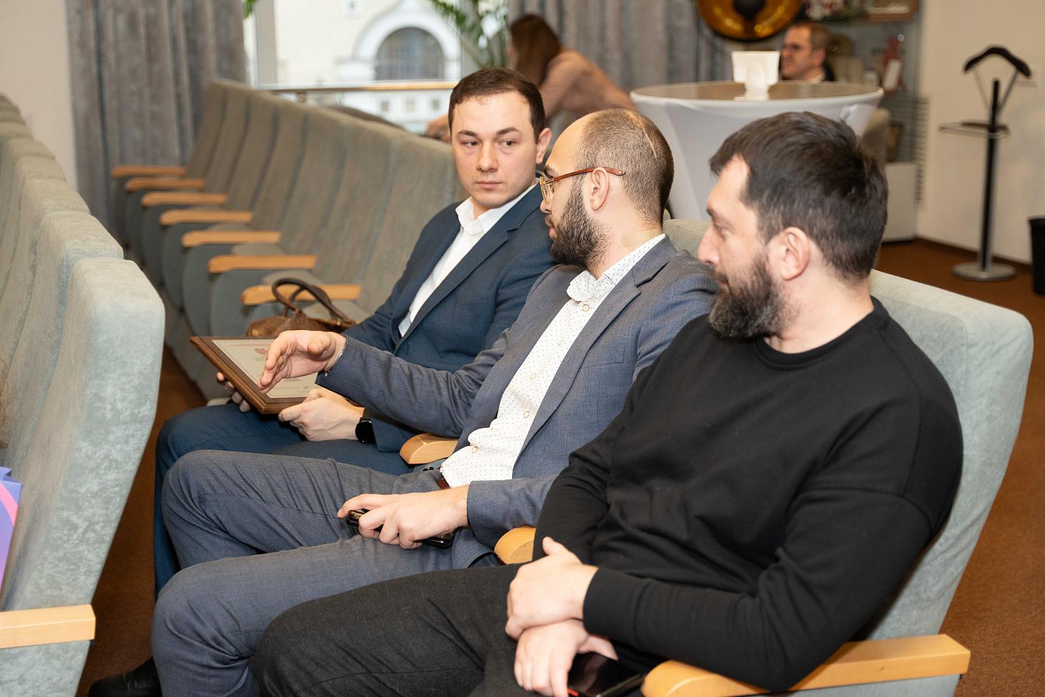 Мастера разрешения долговых споров получили награды