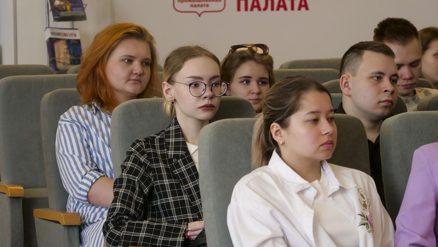Обсуждены проблемы взаимодействия дизайнеров и производственников 