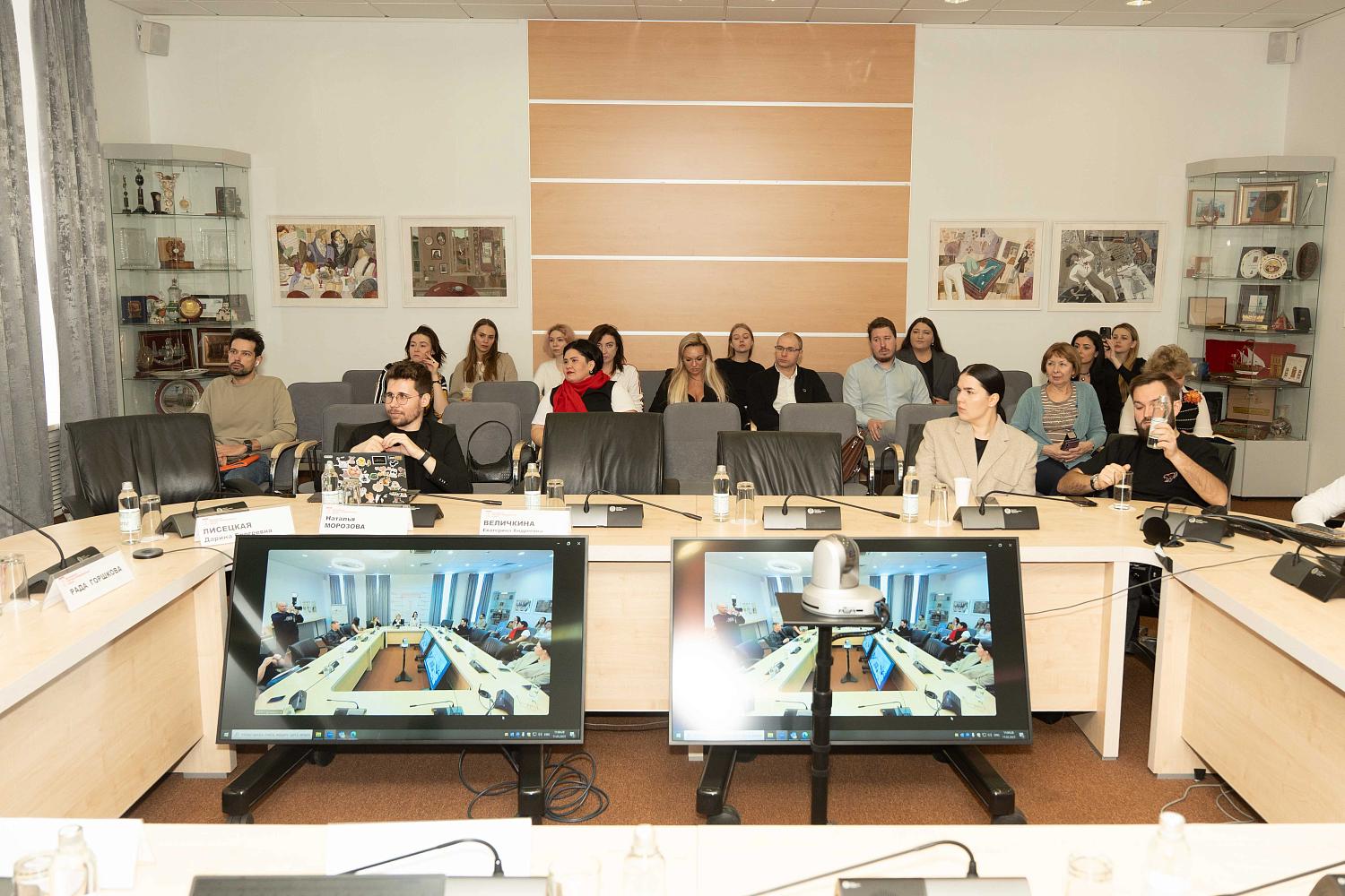 Маркировка рекламы в интернете по-прежнему вызывает много вопросов у предпринимателей и блогеров