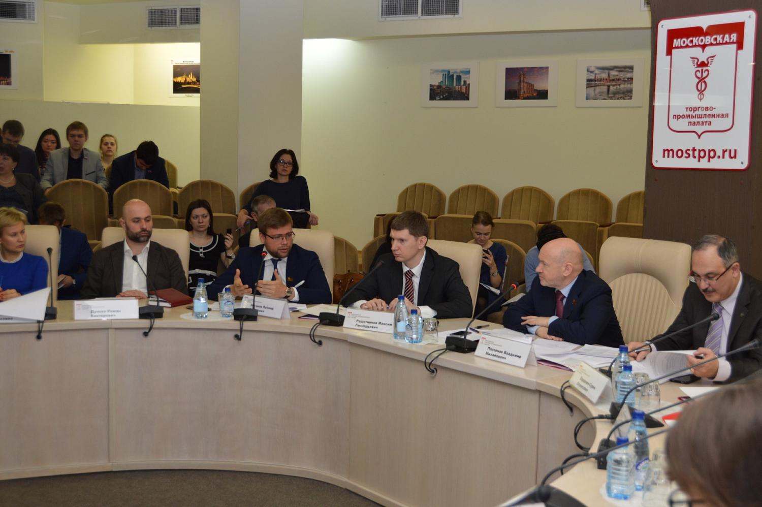 Министр Правительства города Москвы Максим Решетников пояснил предпринимателям положения законопроекта о налоговых каникулах для малого бизнеса