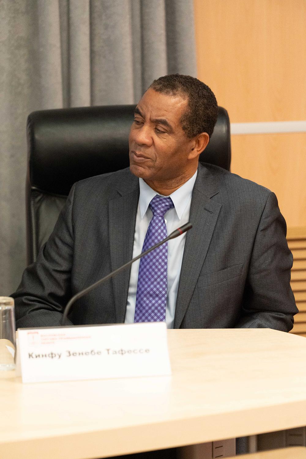 «Начни бизнес с Москвой»: МТПП вручила сертификаты слушателям 2025 года и объявила о запуске студенческого бизнес-клуба