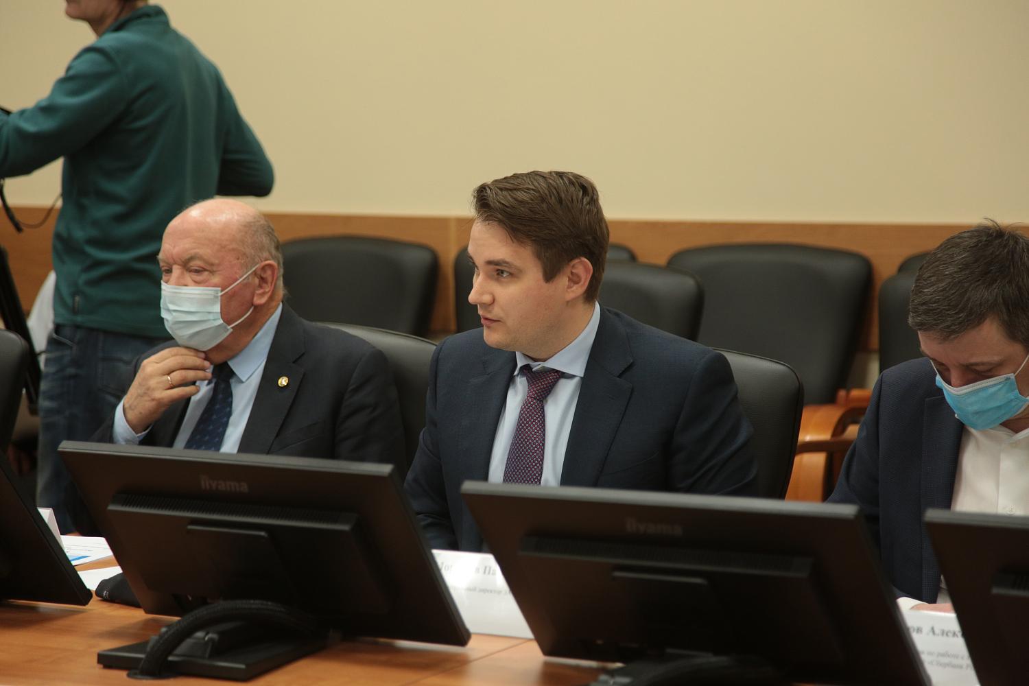 Владимир Платонов представил позицию Палаты по совершенствованию взаимодействия промышленности и банков