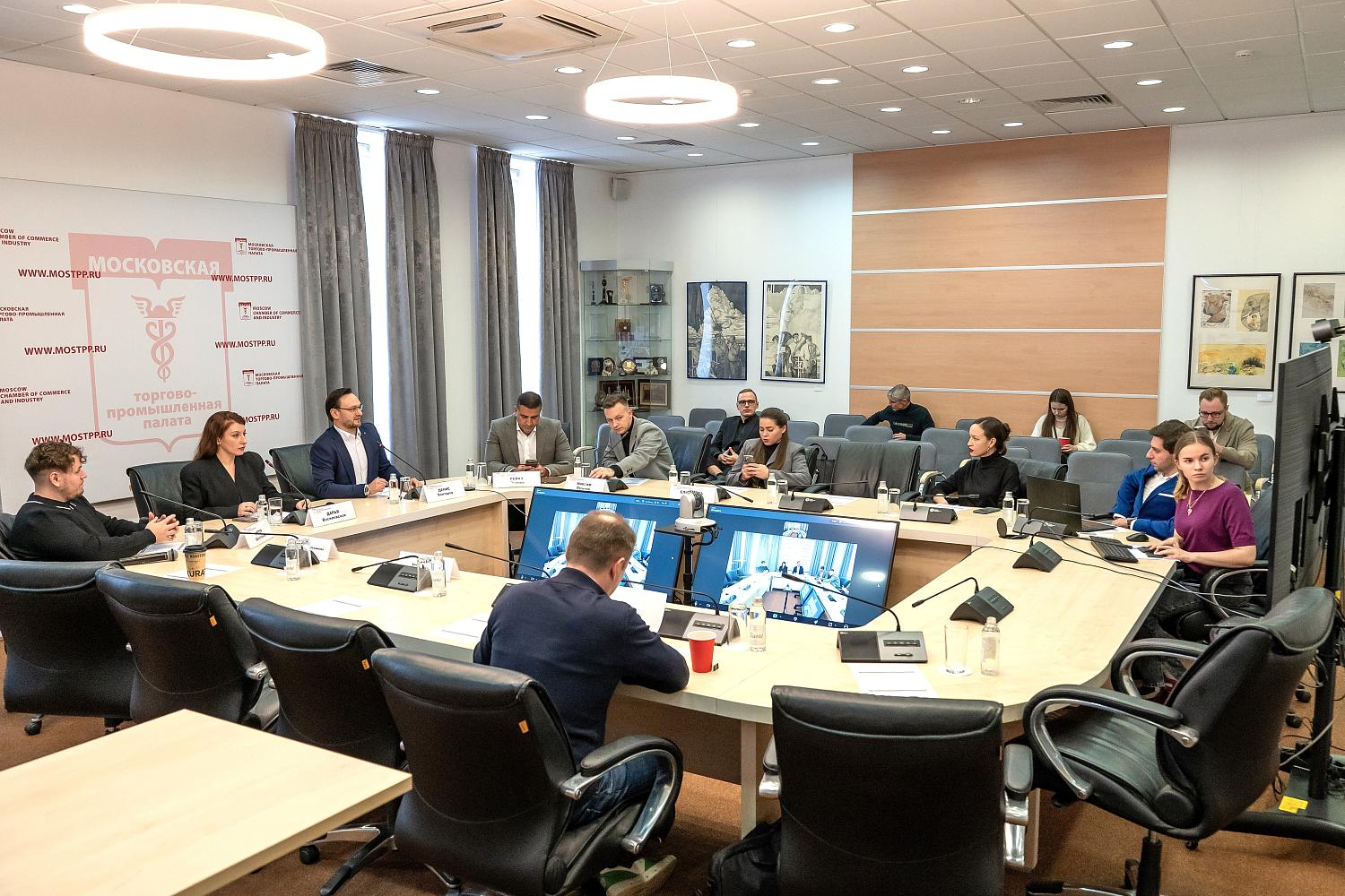 Электронная коммерция 2025: тренды, вызовы, решения