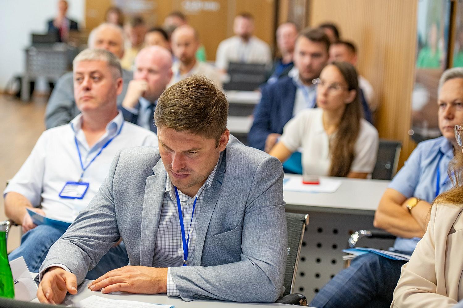 Председатель Комитета по развитию сотрудничества деловых клубов землячеств МТПП Олег Евгеньевич Московский пригласил компании судостроительной отрасли принять участие в бизнес-миссии в Китай