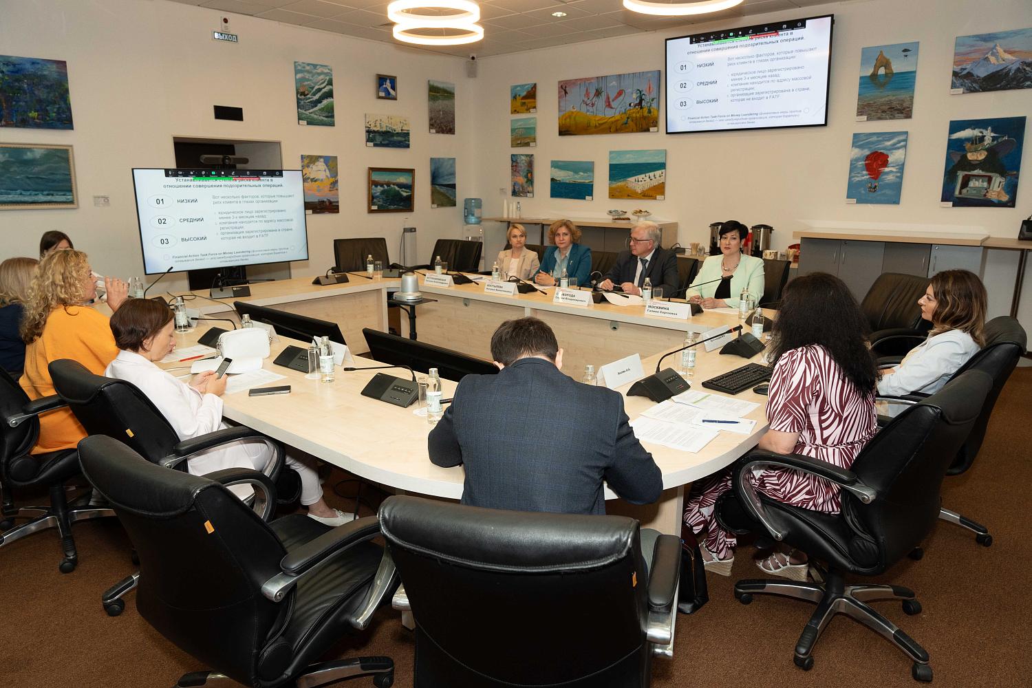 Предприниматели узнали, как избежать подозрений в отмывании денег