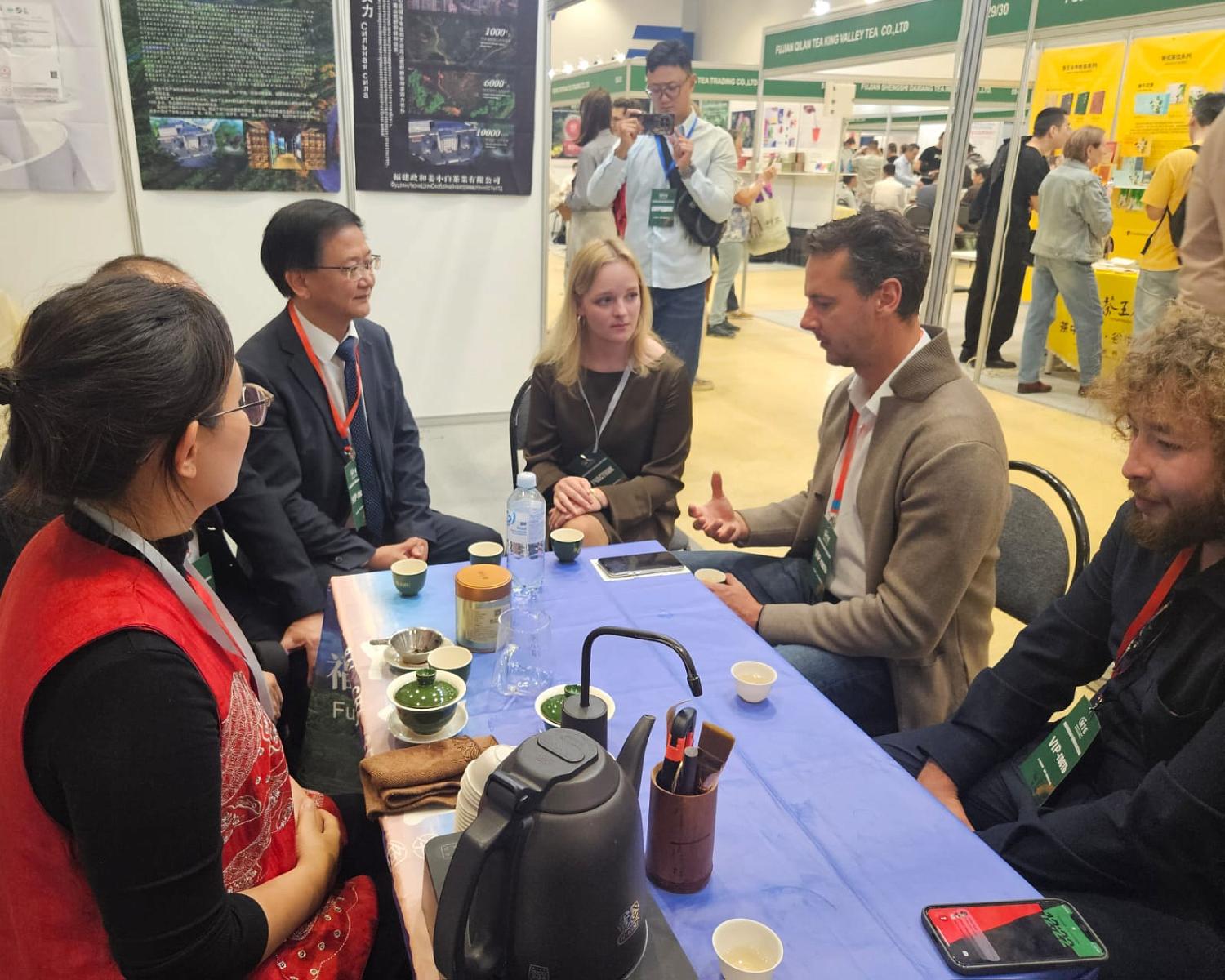 Вице-президент МТПП Владислав Мищенко принял участие в открытии Московской чайной выставки на ВДНХ