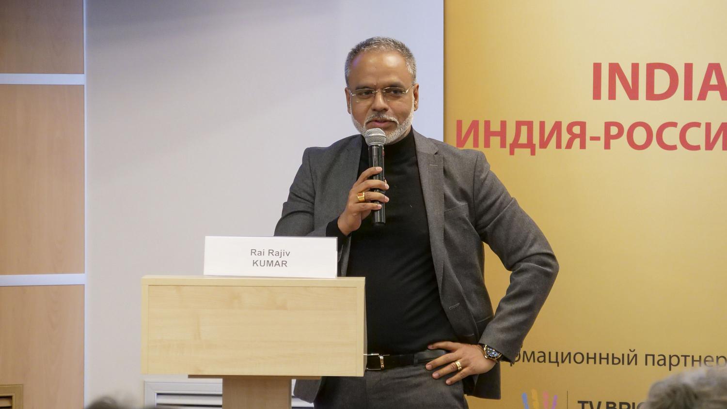«Мир встречает Индию»