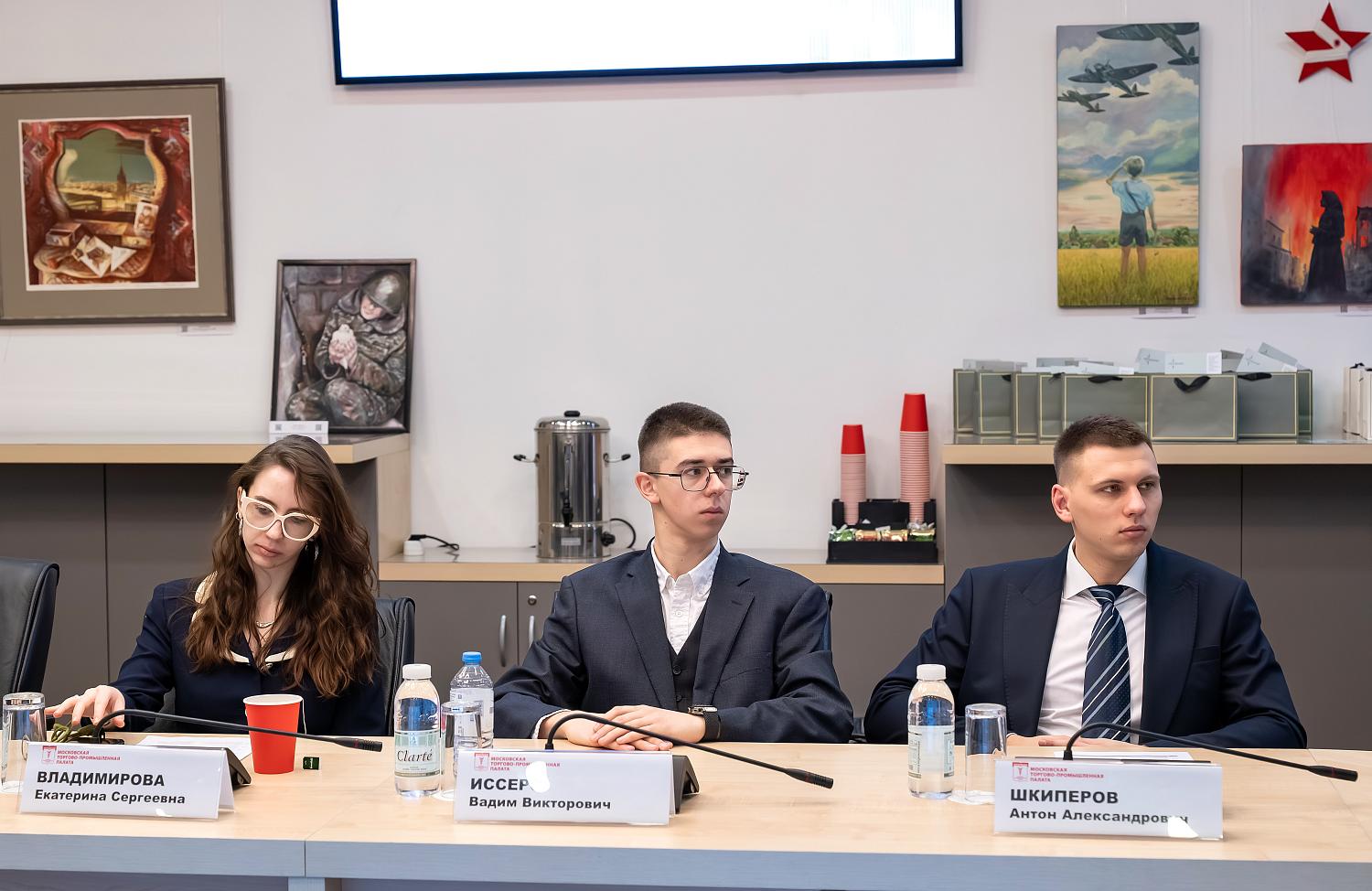 От детского дома к самостоятельной жизни: бизнес и НКО о поддержке взрослых сирот