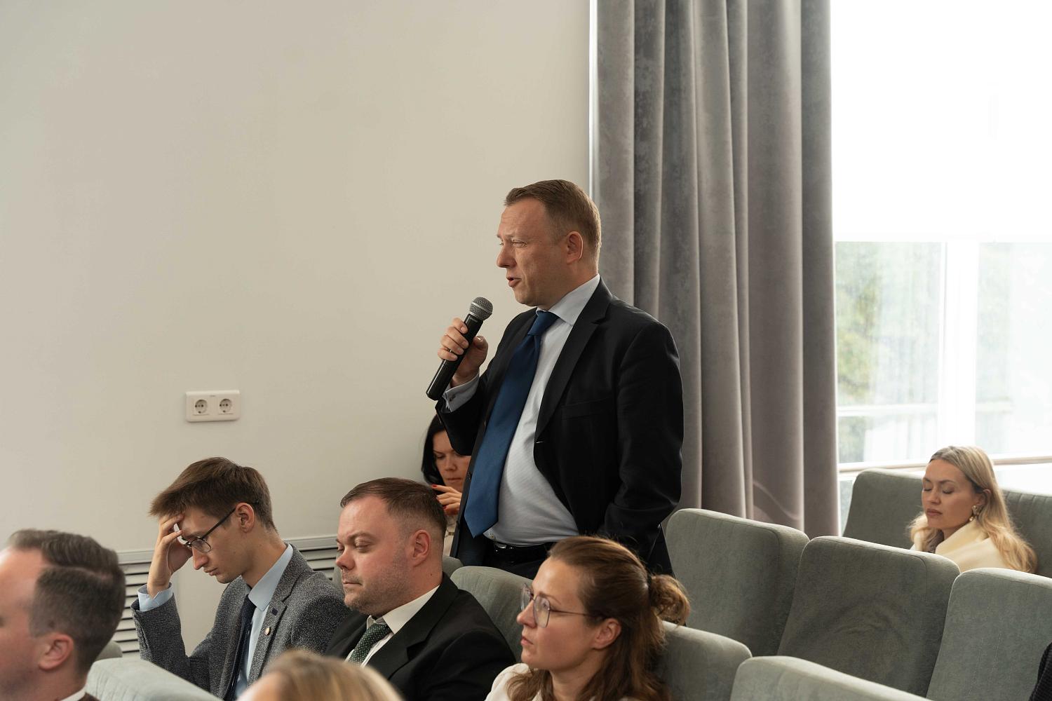 Эксперты обсудили санкции и контрсанкции как рамочные условия ведения бизнеса в Германии и России