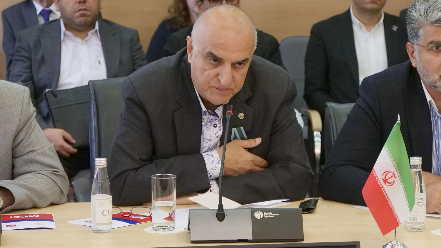 Иранский бизнес готов поставлять в Россию текстиль, обувь и одежду 