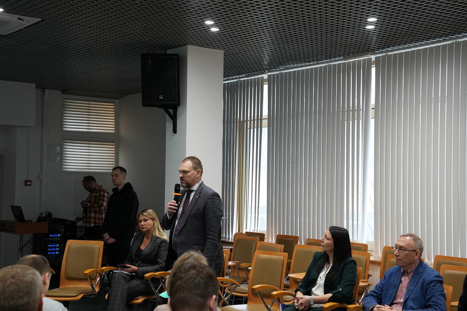 В Зеленограде неформально поговорили о формальном в медицине