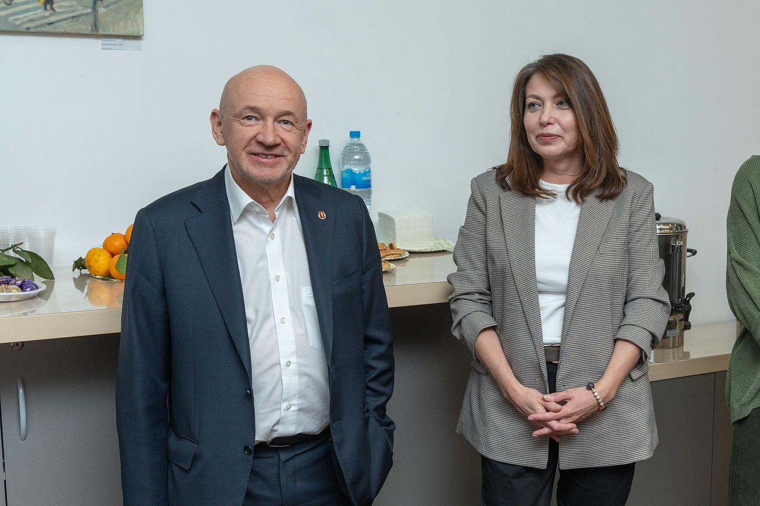 Хоровод миров в картинах Елены Епифановой
