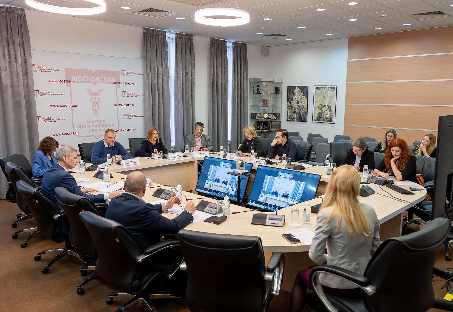 Представители МСБ узнали об особенностях исполнения госконтрактов