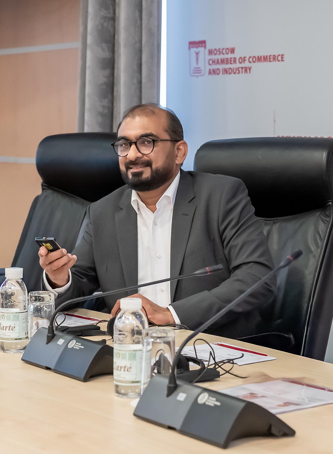 Офис в Эмиратах открывает большие возможности