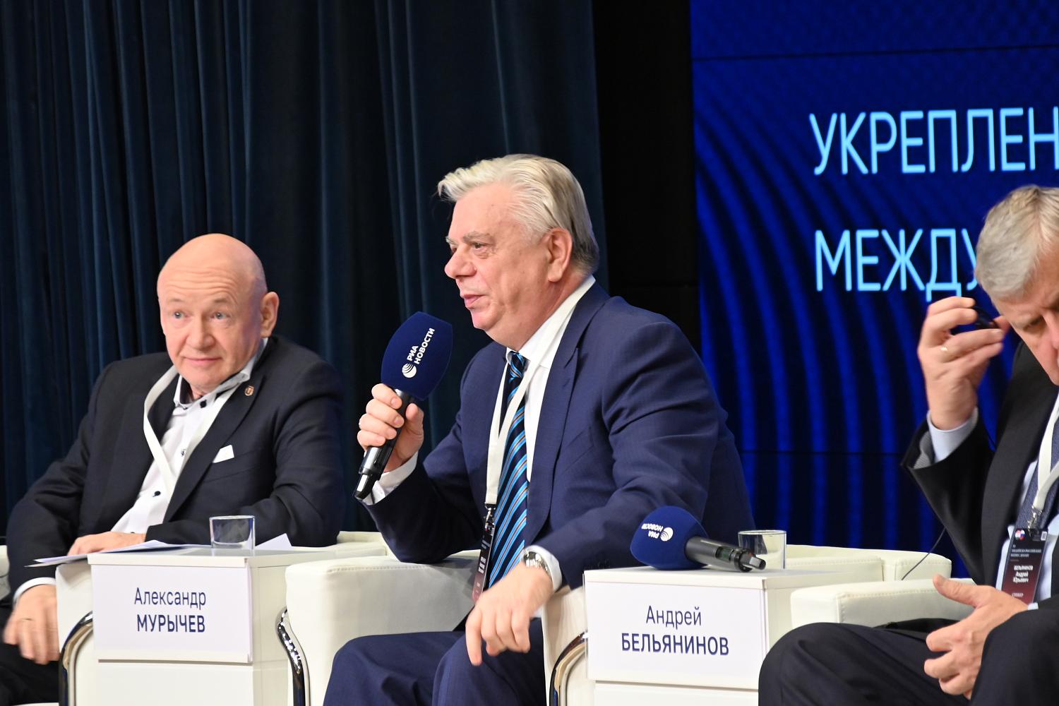 Президент МТПП Владимир Платонов выступил на пленарном заседании XV Индийско-Российского бизнес-диалога