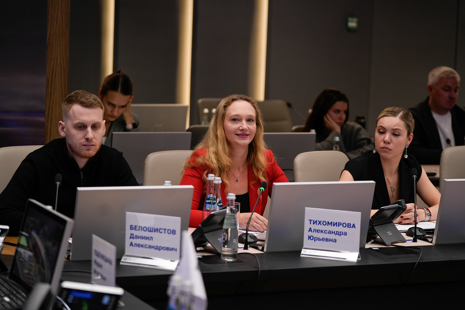 Специалисты обсудили проблемы, связанные с экономическими санкциями