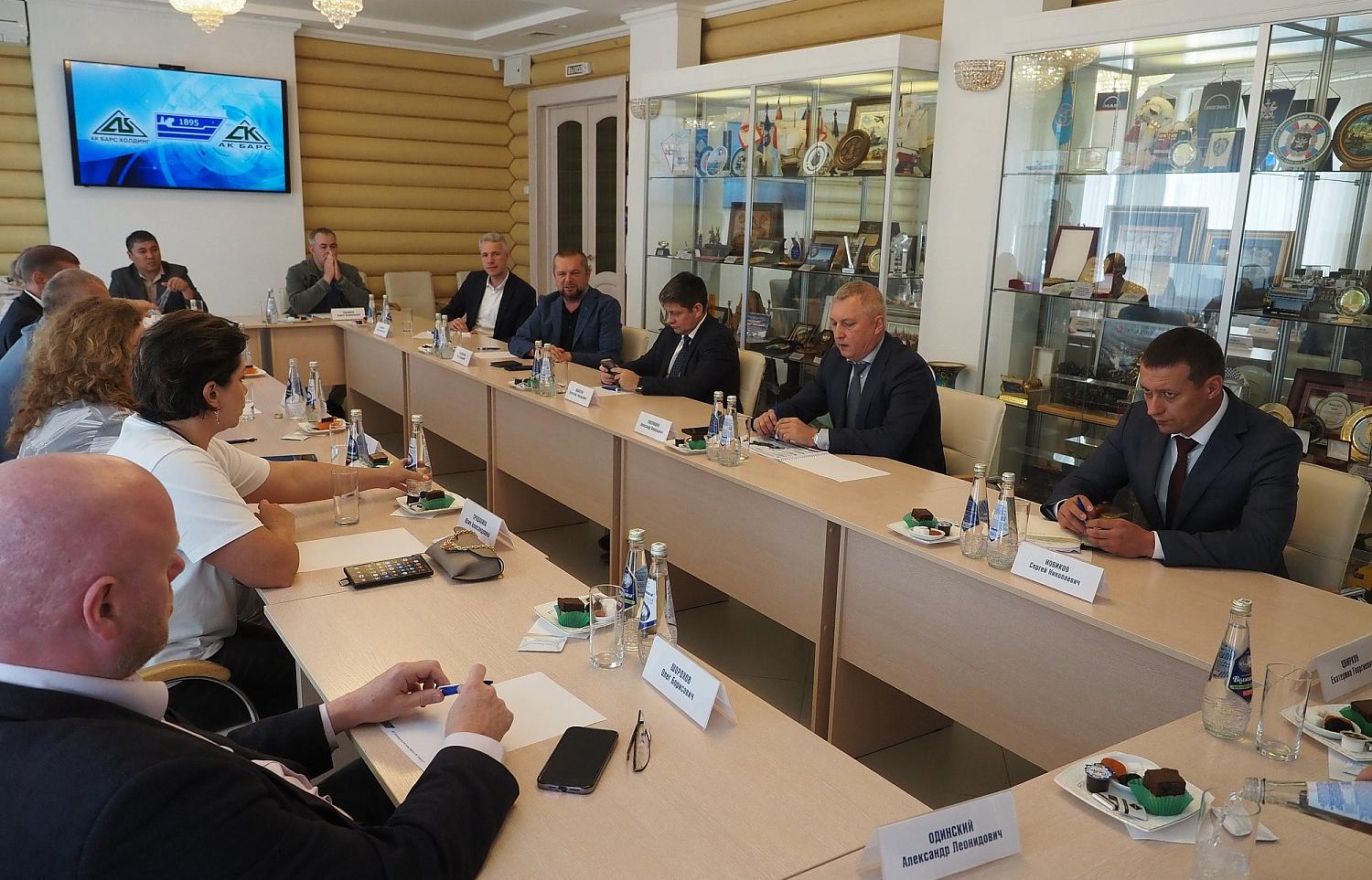 Развитие российско-китайской промышленной кооперации в сфере судостроения/судоремонта обсудили на Форуме РОСТКИ