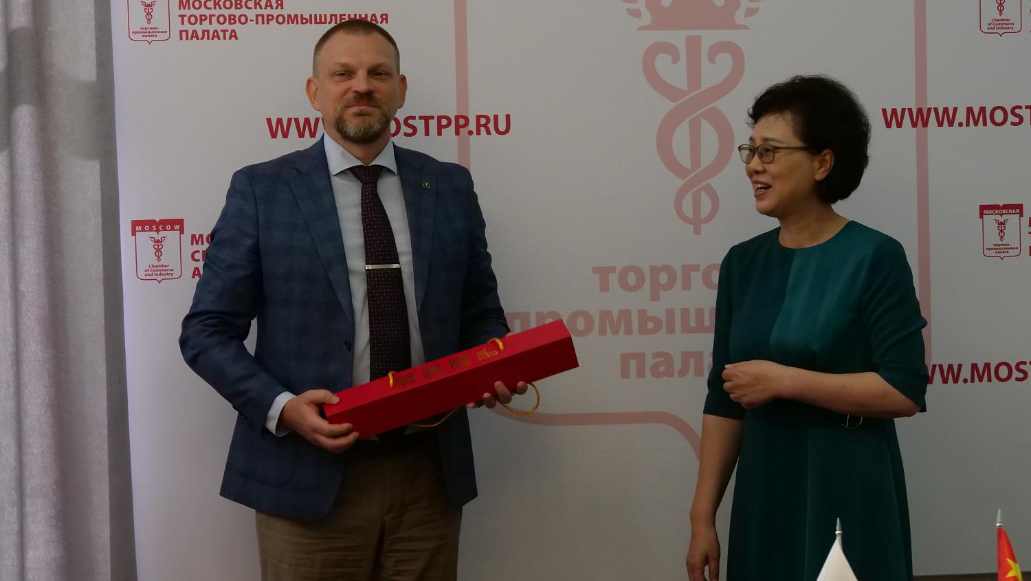 «При заключении сделок важно смотреть друг другу в глаза»