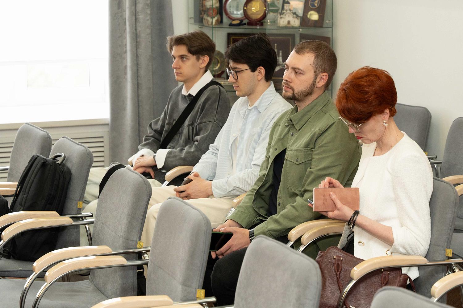 Эксперты обсудили проблемы благоустройства и озеленения столицы