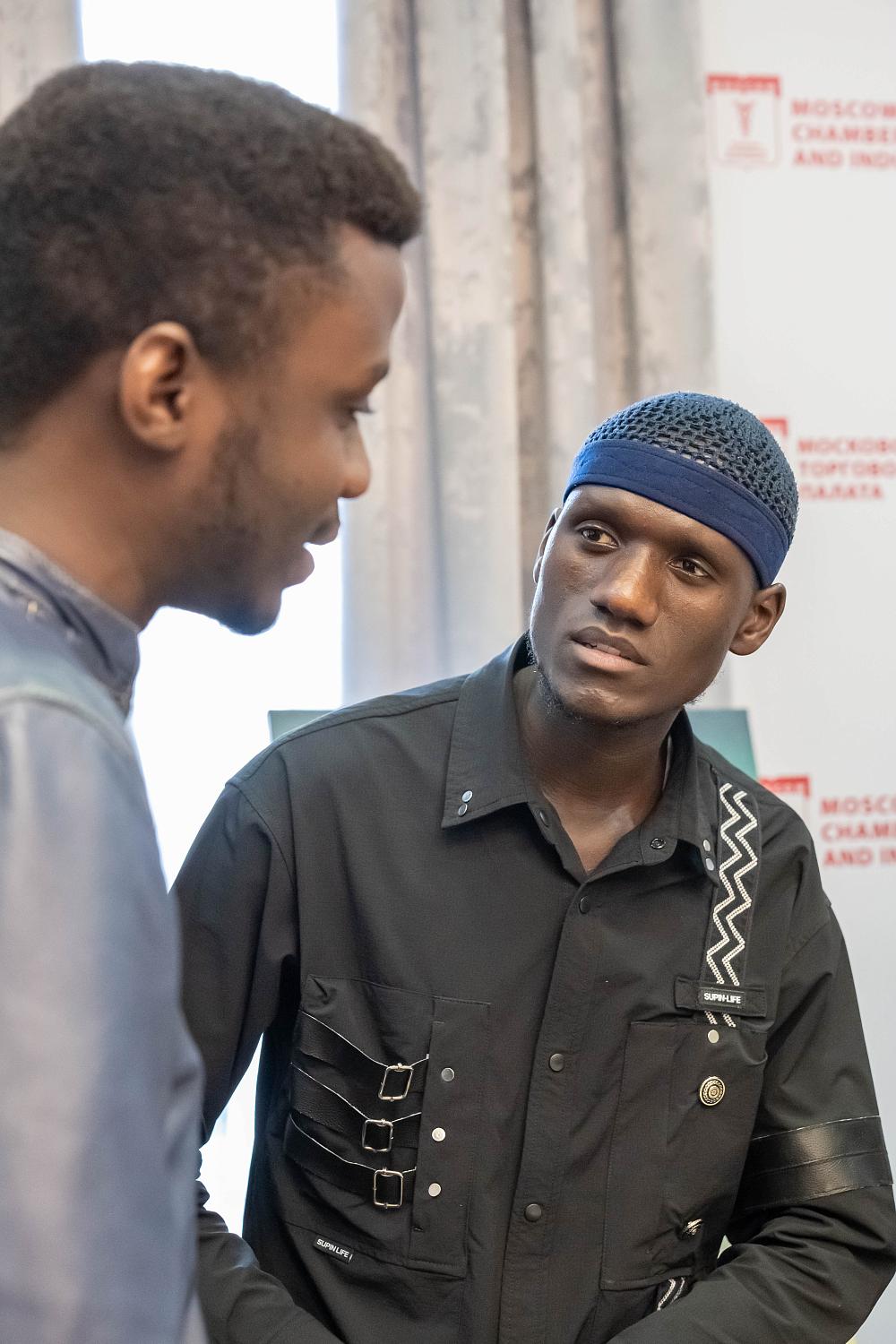 От Уганды до России – художественный мост через континенты