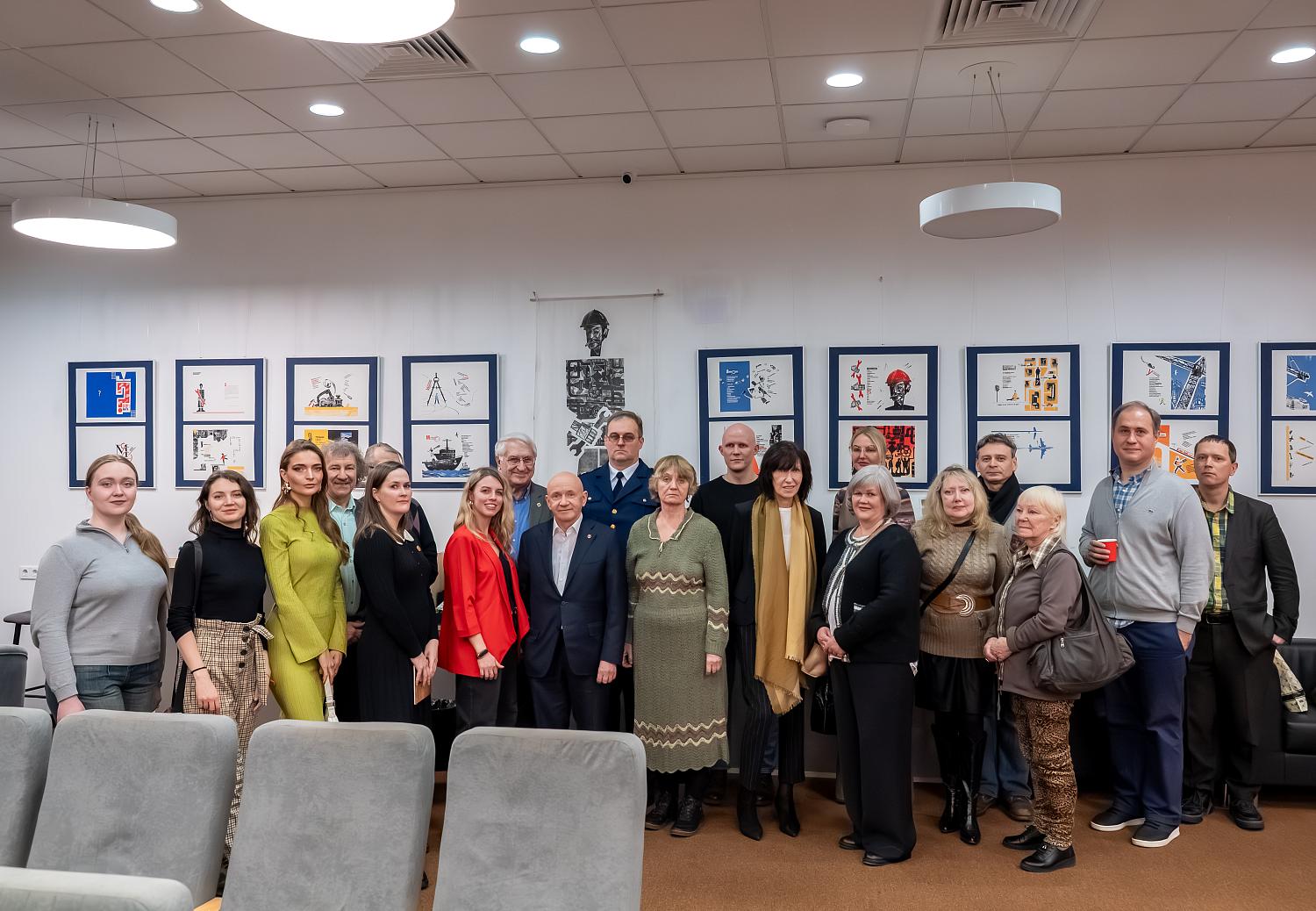 Цветущая сложность и индустриальная поэзия