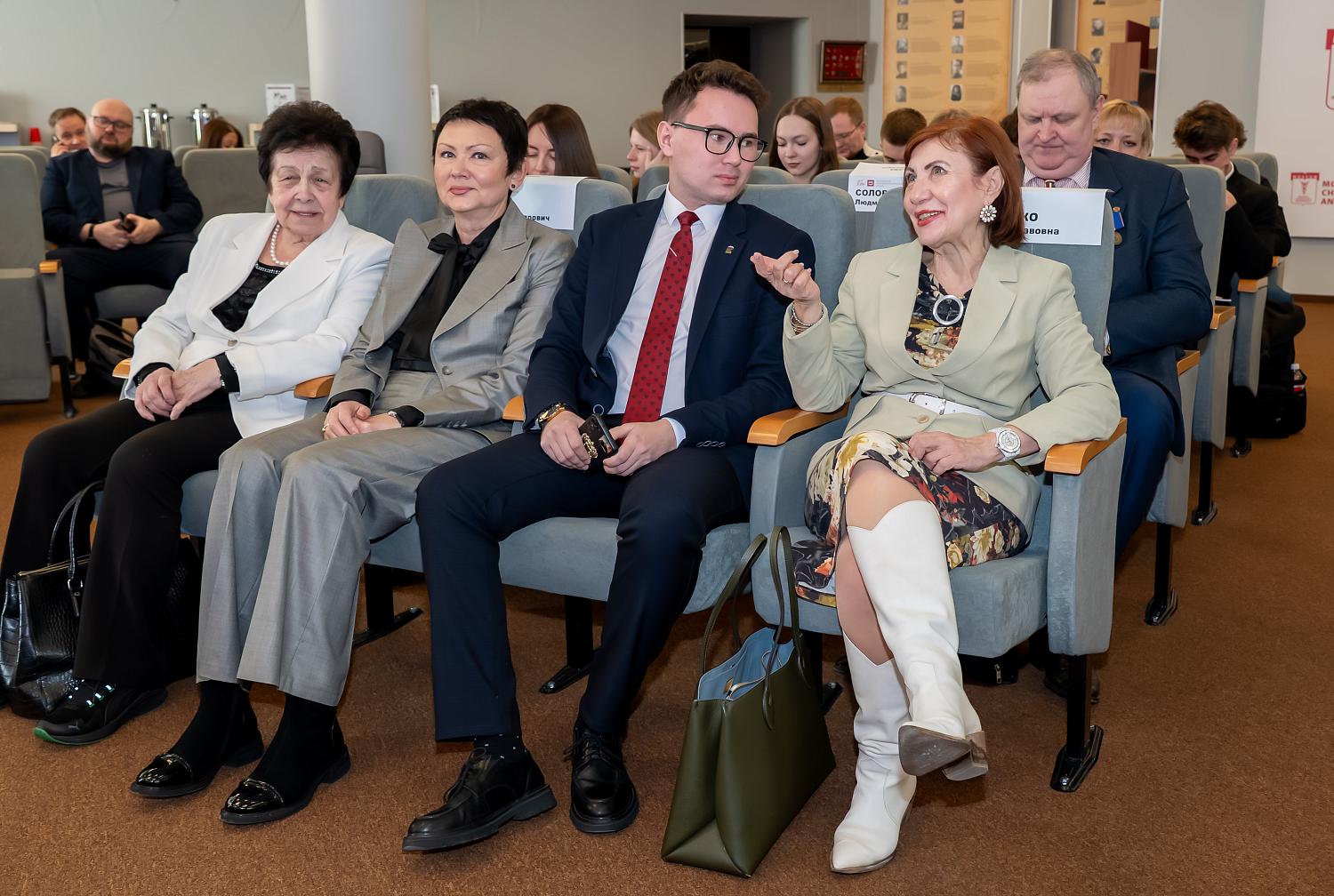 Когда работодатели, вузы и молодёжь садятся за один стол: первые шаги от «мы и они» к «мы вместе»