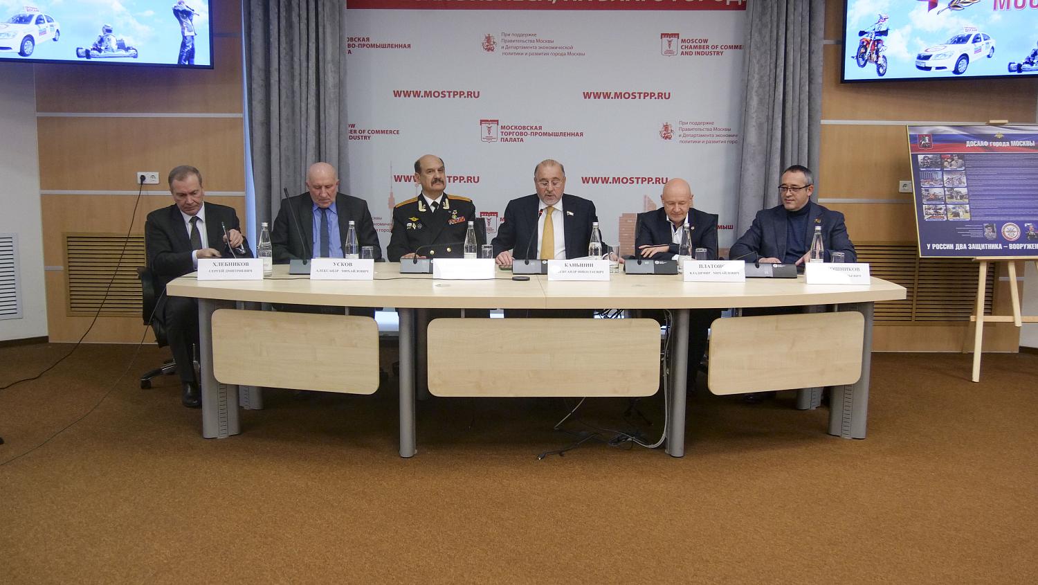 Владимир Платонов предложил создать Попечительский совет московского отделения ДОСААФ
