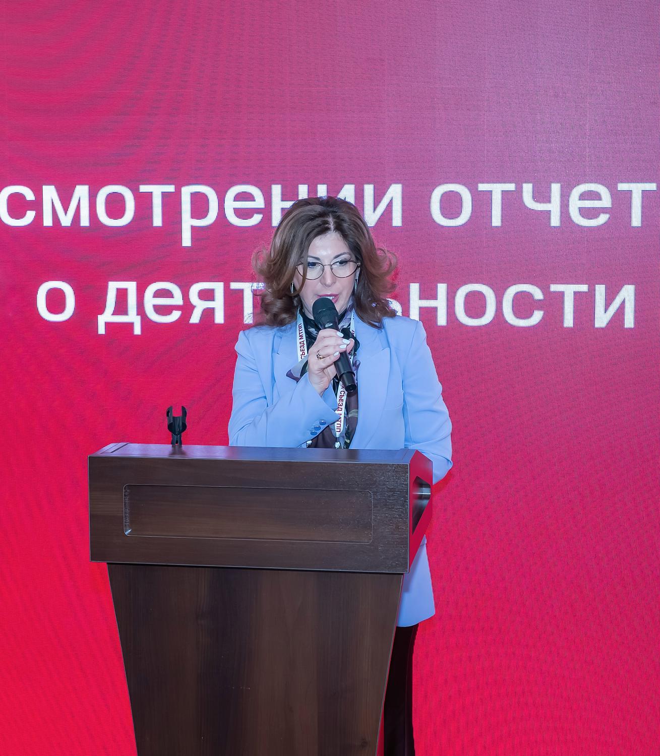 IX Съезд МТПП утвердил отчёт о работе за пять лет, программу деятельности и единогласно избрал Владимира Платонова президентом Палаты на следующие пять лет