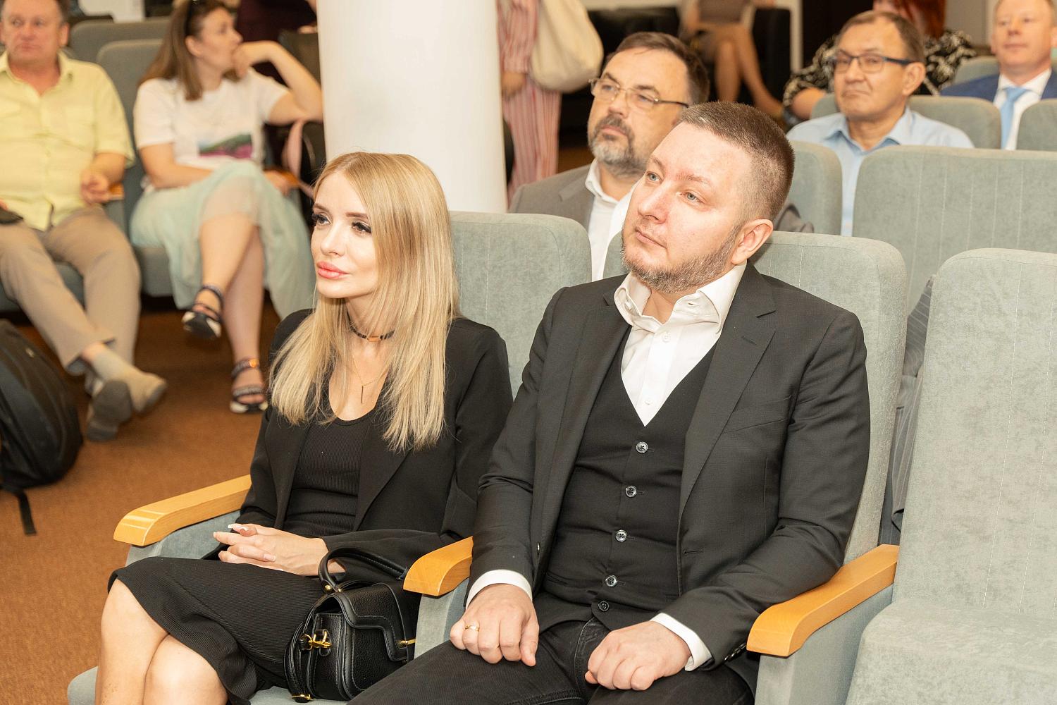 Лауреаты и победители московского этапа Национальной премии «Золотой Меркурий» получили награды