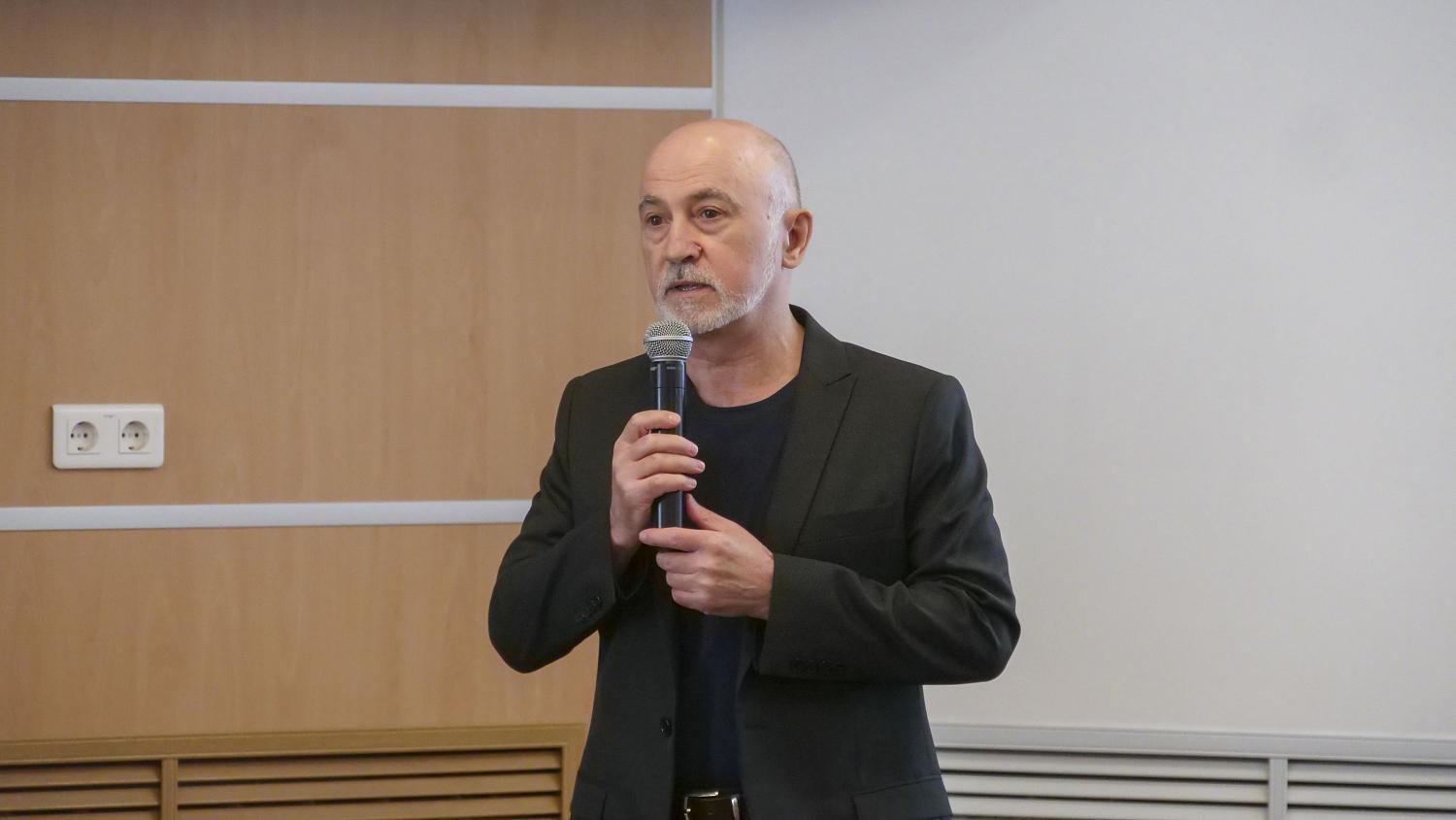 Обсуждены проблемы взаимодействия дизайнеров и производственников 
