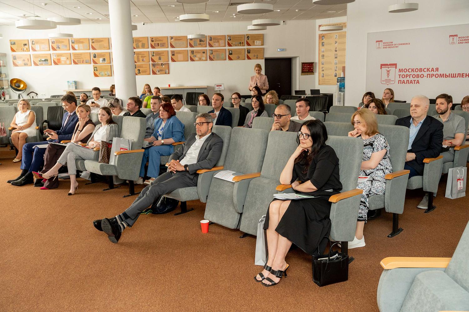 Экспертный семинар по таможенному регулированию: ключевые изменения ВЭД в 2025 году