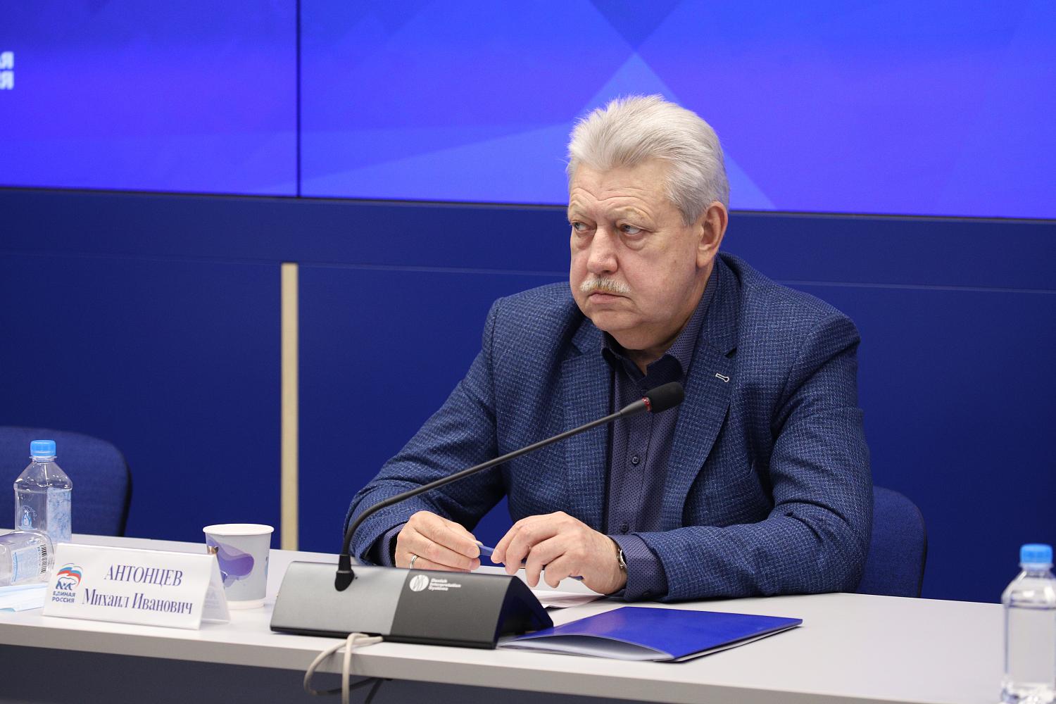«МТПП объединяет юрлиц, но в любом бизнесе работают люди»: Владимир Платонов принял участие в обсуждении поправок к ФЗ о занятости
